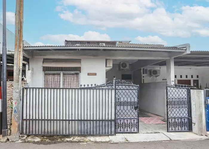Spot On 93515 Pulo Gebang Guest House Jakarta